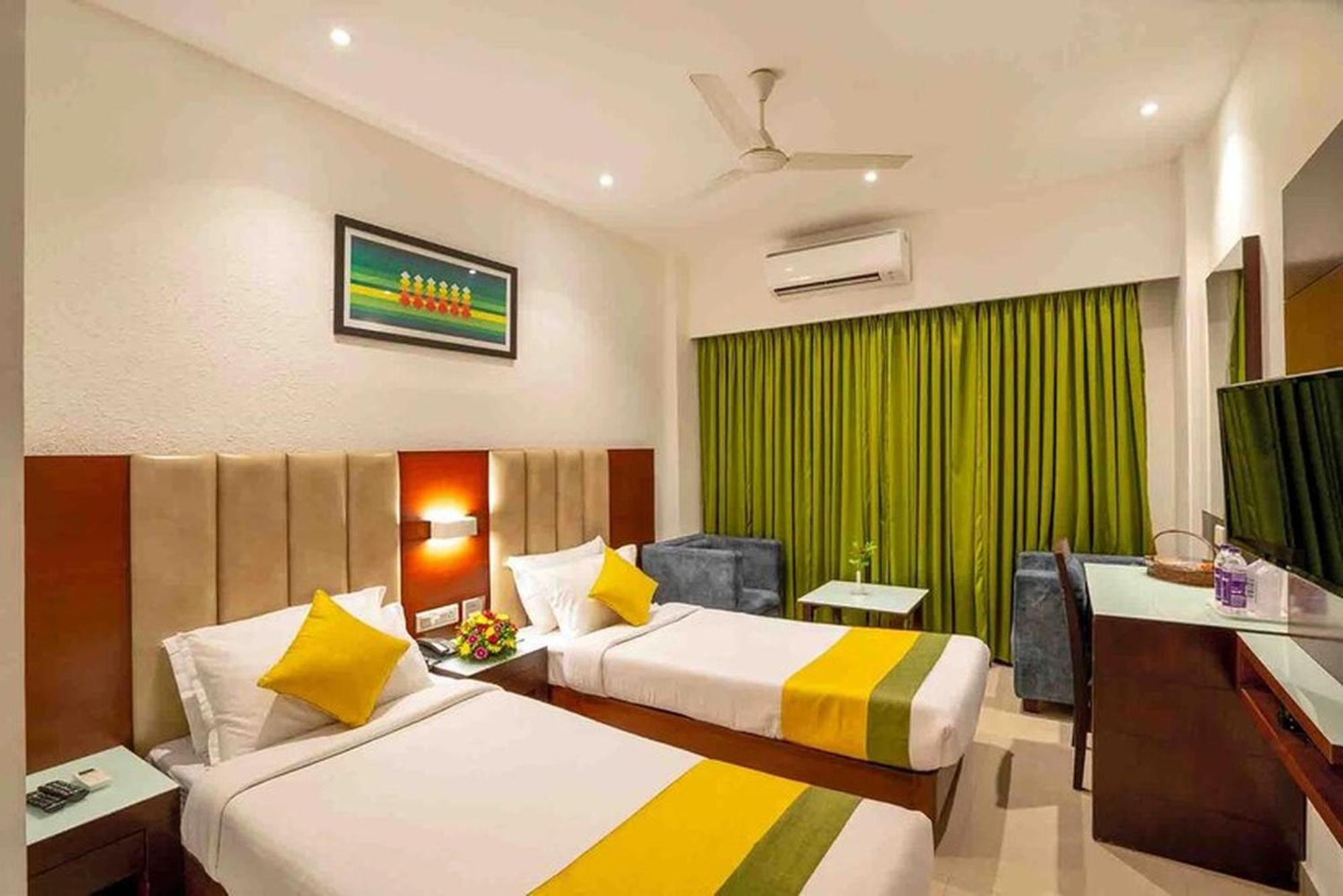 Hotel Hills Park Pathanamthitta Ngoại thất bức ảnh