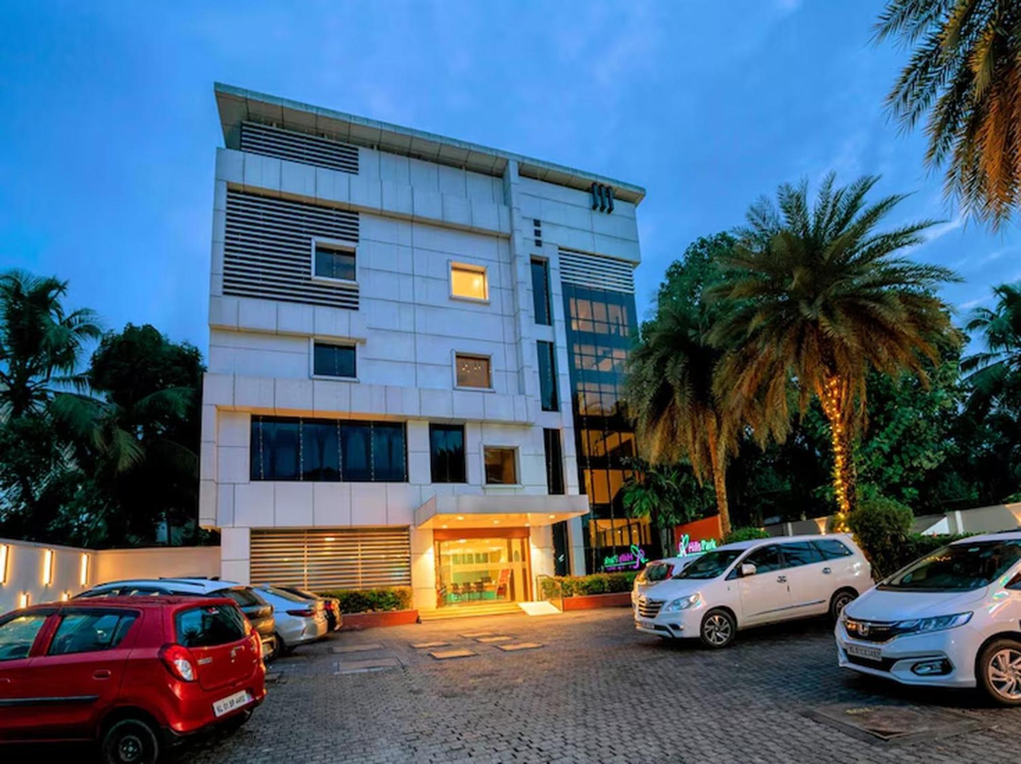 Hotel Hills Park Pathanamthitta Ngoại thất bức ảnh