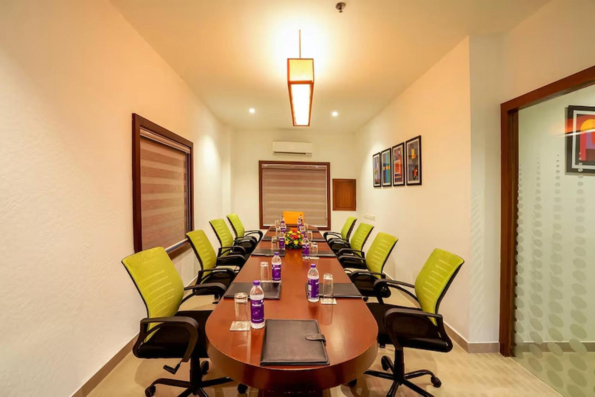 Hotel Hills Park Pathanamthitta Ngoại thất bức ảnh